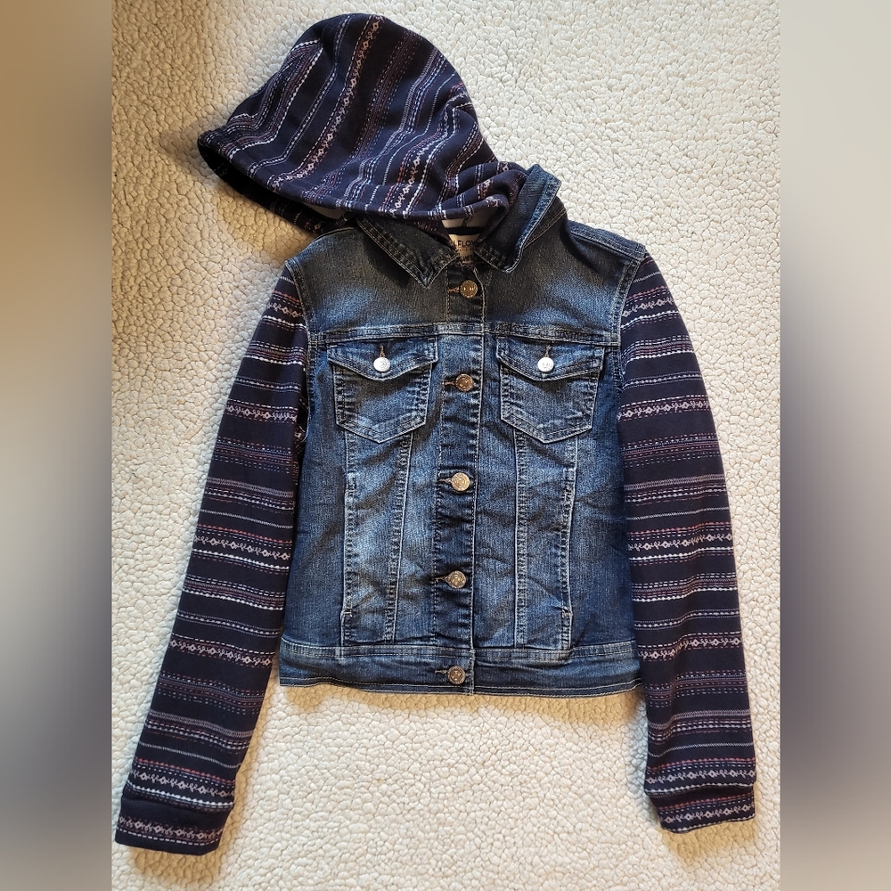 Juniors Wallflower Knit Sleeve Dreamer Blue Jean Jacket Crop Style Size S EUC